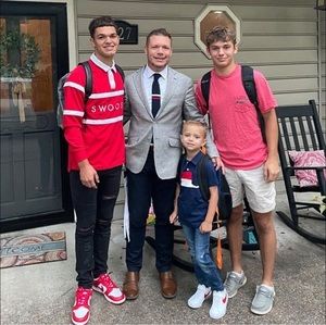 Meet your Posher, Jason